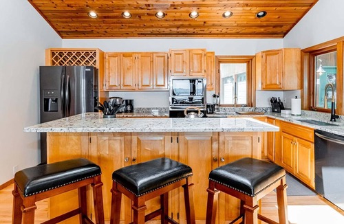 Littleton House | The Chateau at Ferncliff | Beautiful Main Lake Views
