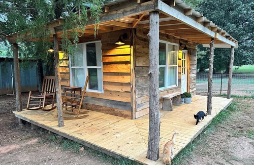Abbeville County Cabin | The Cottage at Flourish Farm - Experience serenity at this cozy farm getaway