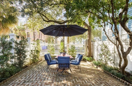 Cannonborough Elliotborough Cottage | The Cottage at Saint Philip Square, One Block to King, Charming Private Hideaway