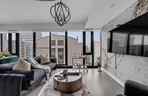 Bloor-Yorkville Apartment | The Cumberland Suites