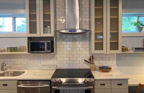 Westside House | The D'Alhana~1BR entire guesthouse in downtown Charleston