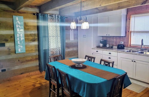 White Lake Cabin | The Ducks Nest @ White Lake NC. A Cozy, 5 Bedroom 3 Bath Cabin.