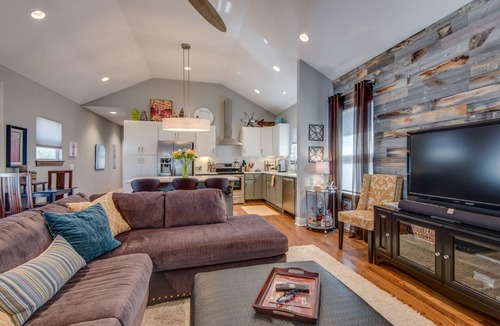 Inglewood House | The East Nashville Getaway. New home w/upgraded amenities, minutes to Broadway!