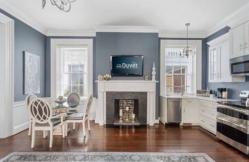 Charleston Historic District Apartment | The Elegance | An Architectural Wonder