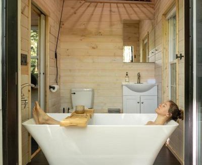 Sylva Apartment | The Evergreen - Serene, Romantic Getaway, Outdoor Shower, and Hiking