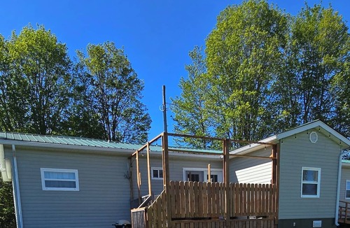 Waterville House | The Green Canoe Guest House. Family Friendly. Pet Friendly. Country Living.