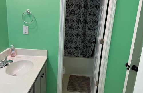 Ruffin House | The Green Oais . Beautiful two story home on 1 acre of land with Gazebo,