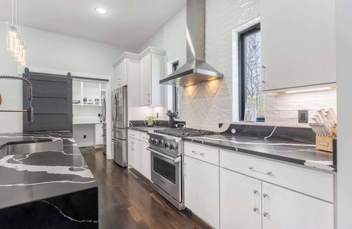 Sunset View House | The High Note Hideaway- Luxe 4BR w/Sauna, Tower Room + Firepit Near Opryland