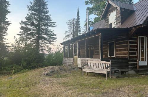 Hastings Highlands House | The Homestead at Rutledge Lake