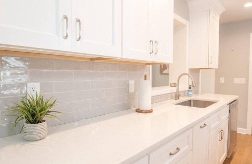 Hanahan House | The Hume Estate. Modern 4br Home + Lovely Yard!