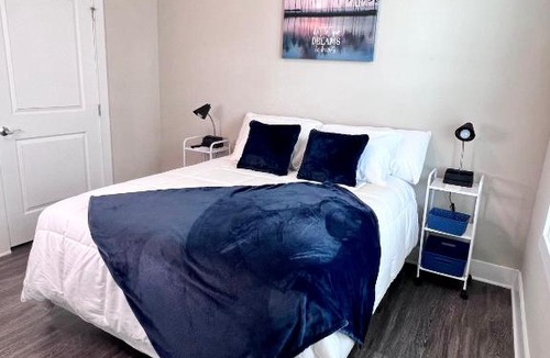 Northeast Raleigh Apartment | The King & Queen Suite