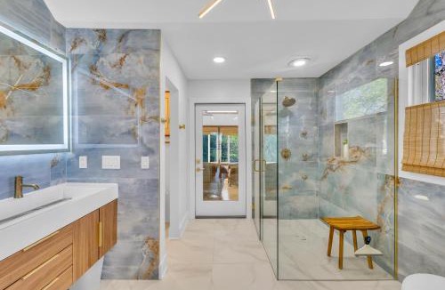 Hendersonville House | The Lakehouse