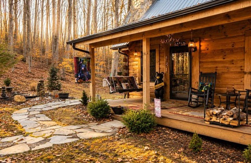 Claypool Hill Cabin | The Little Deer Cabin - Hot Tub, Stone Fireplace