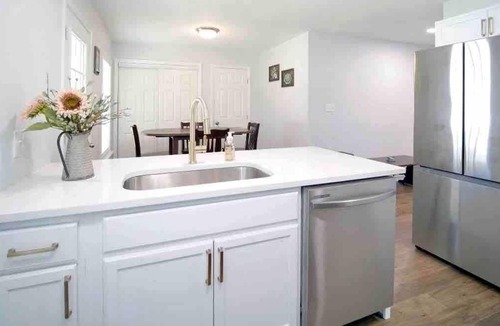 Hanahan House | The Lovely Chaucer: Modern Renovated Home