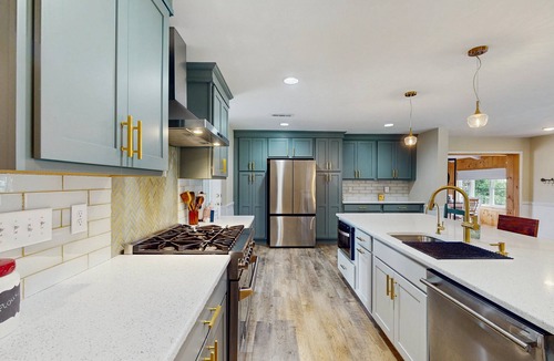 Newport House | The Odd Pearl | Crabbing, Kayaking, & Quiet Coastal Living