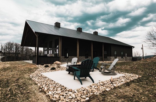 Morganton House | The Overlook at Burkemont/Near Hidden Hill Venue