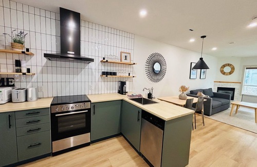 Harvie Heights House | The overlook stay Free parking 35