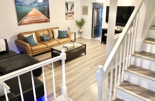 Fentress House | The Point ⭐️ 3B Retreat Home by VB Town Center