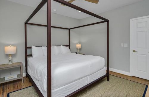 Earlewood House | The Sabal 3BR 3BA with Hot Tub