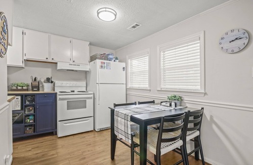 Surfside Beach Cottage | The Saltwater Cottage-Golf Cart & Linens Included in Ocean Lakes