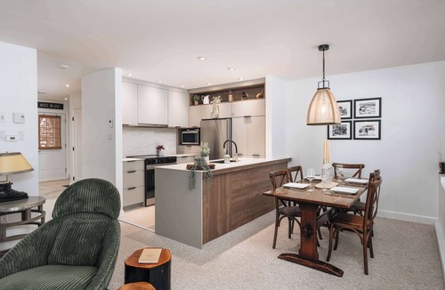 Saint-Faustin-Lac-Carre Apartment | The snö - Pool, lake and terrace