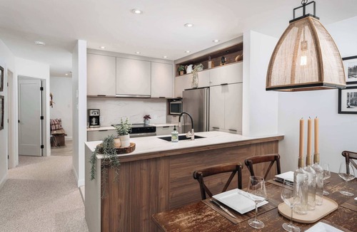 Saint-Faustin-Lac-Carre Apartment | The snö - Pool, lake and terrace