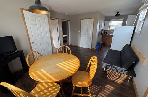 Parrsboro Hotel | The Sunshine Inn