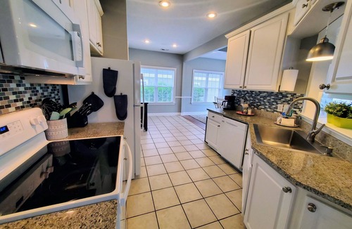 Socastee House | The Valentine - A Large Cozy Home Close To It All