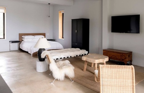 Meaford House | The Weather Hill | Unique Design & Calm Views