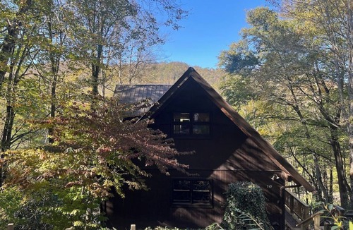 Mill Ridge Ski Chalet | TheaterGameRm*HeatedFloors*FireptTennis*Swing*Fam