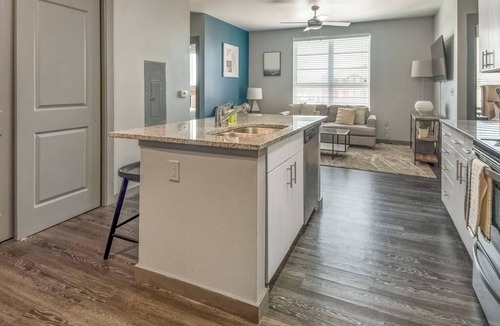 University District Apartment | TheNine 4BD 6 - Four Bedroom Apartment, Sleeps 8