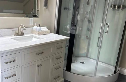 Hall's Harbour Bed & Breakfast | Tides Inn Guest Suites
