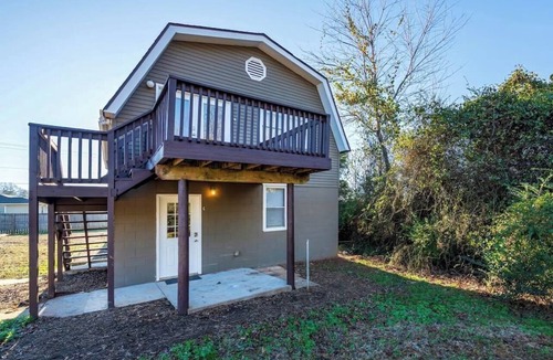 Central Apartment | Tigers Refuge:Apt B 1br/1ba 10 min from Clemson U.
