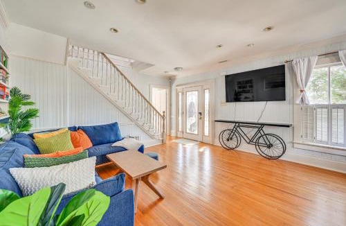 Belhaven House | Timeless Charm! Family Home Near Belhaven Beach