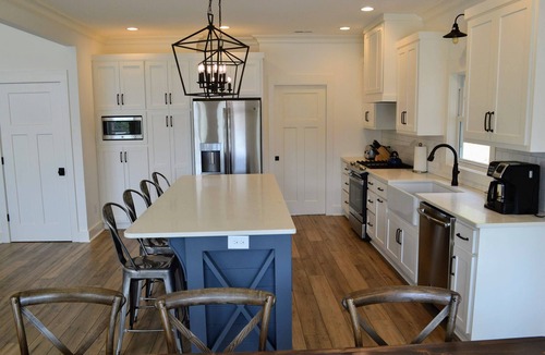Morristown House | Toes in the Water at Lake Gaston - Lake Front Custom Home on Large Cove