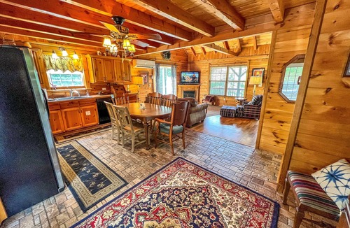 Piney Creek Cabin | Trade the Heat for Mountain Breezes - 3BR/3BA, Hot Tub, River Access, WiFi