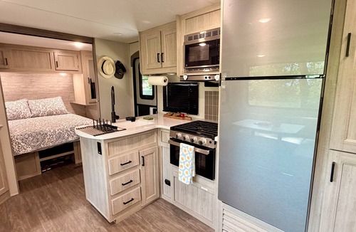 Piedmont House | Tranquil 2-bedroom caravan with AC in charming Piedmont