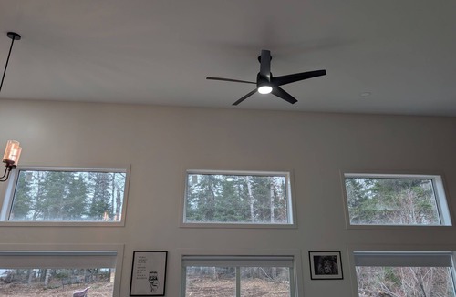 Little Bullhead Cottage | Tranquil 3-bedroom lake front cottage with AC/central heat in Mill Creek beaches
