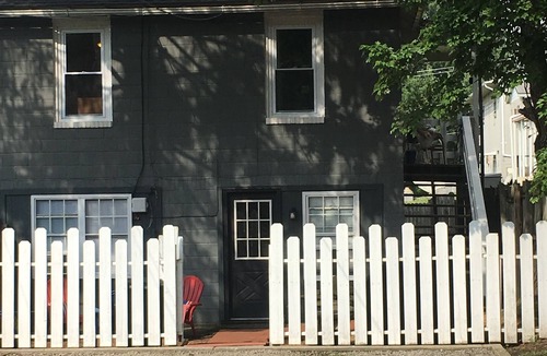 Summerlee Apartment | Tree House Apartment located in Mountain Top Town.gateway to New River Gorge.