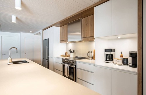 Mont-Tremblant Condo | Tremblant Koselig- Lake and Mountain Haven