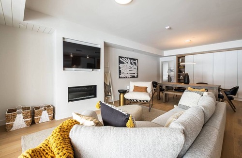 Mont-Tremblant Condo | Tremblant Koselig- Lake and Mountain Haven