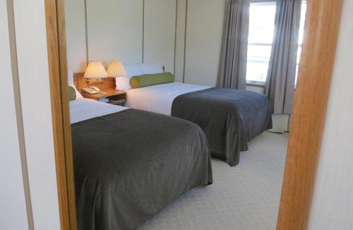 Dawson City Hotel | Triple J Hotel