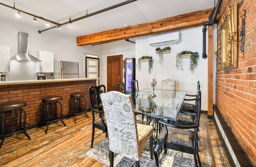 Old Montreal Apartment | Unique & Charming 3BR loft - heart of old Montreal