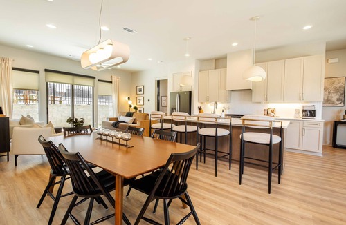 Historic Edgefield House | Unit 4 I Experience Noa Nashville | 4BR Luxury Retreat + Resort Pool