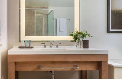 Braselton Hotel | Unwind in Elegant, 4 Well-Appointed Rooms Near Premier Championship Golf
