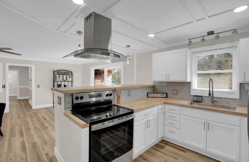 St. Andrews Apartment | Updated, Coffee Bar, 4 TVs, Minutes To I20 & I26