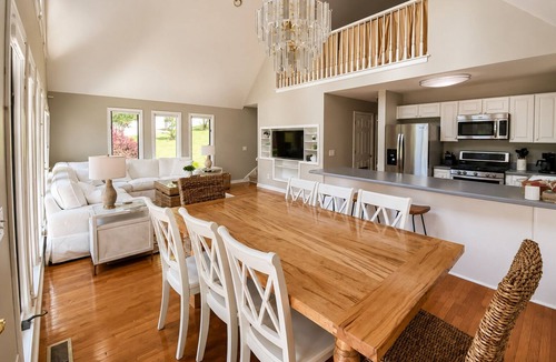 Leasburg House | Updated Lakefront Retreat, Fiber WiFi, Fire Pit, 15 Min to VIR