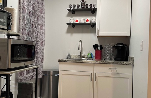 Royal Pines Apartment | Upstairs Apt. close to National Parks, Asheville and Hendersonville