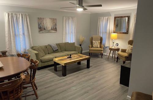 Royal Pines Apartment | Upstairs Apt. close to National Parks, Asheville and Hendersonville