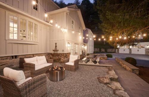 Vilas House | Valley Farmhouse Retreat